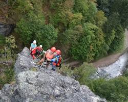 Ferrata Vodní brána w Semilach – techniczne przejścia tuż nad nurtem rzeki.